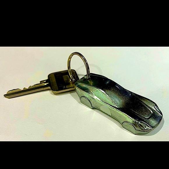 Coupe Clip Key Chain from Hot Wheels - Picture 7 of 7